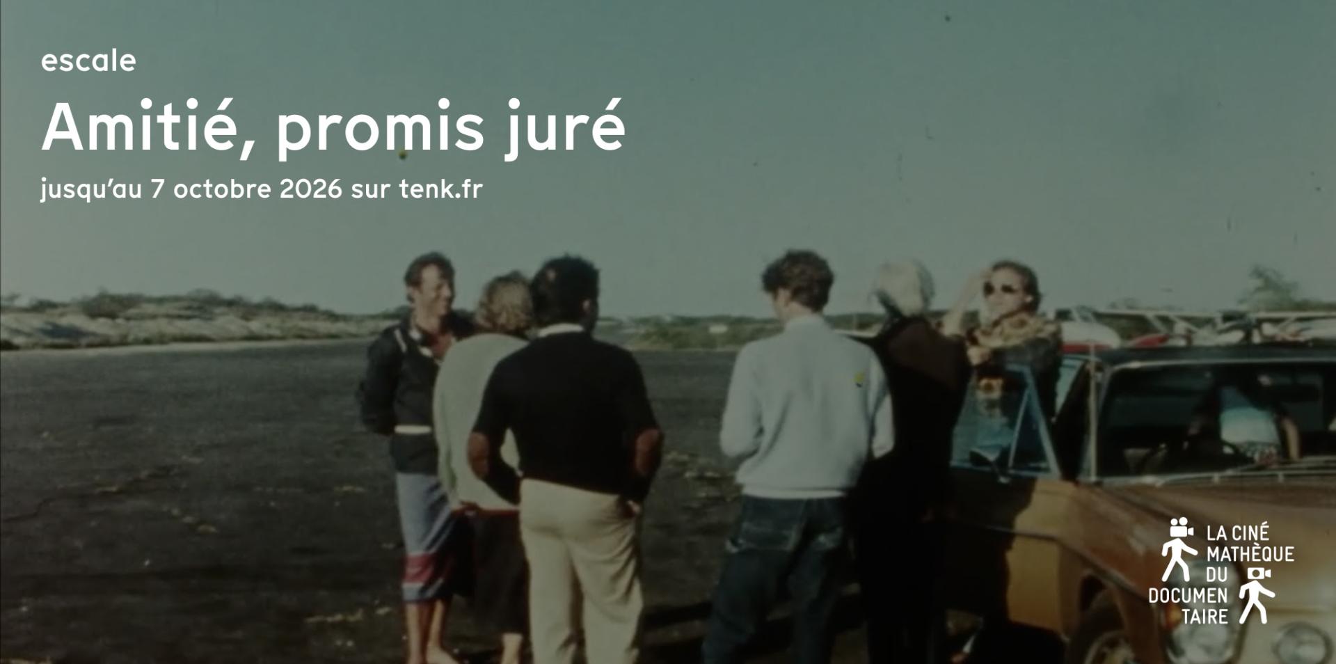 Groupe de jeunes dans un champ