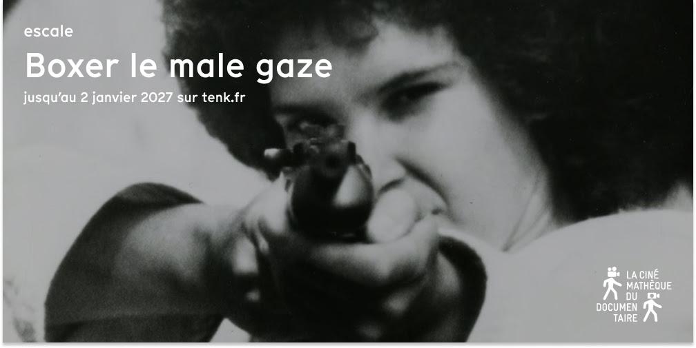 Homme pointant avec un fusil