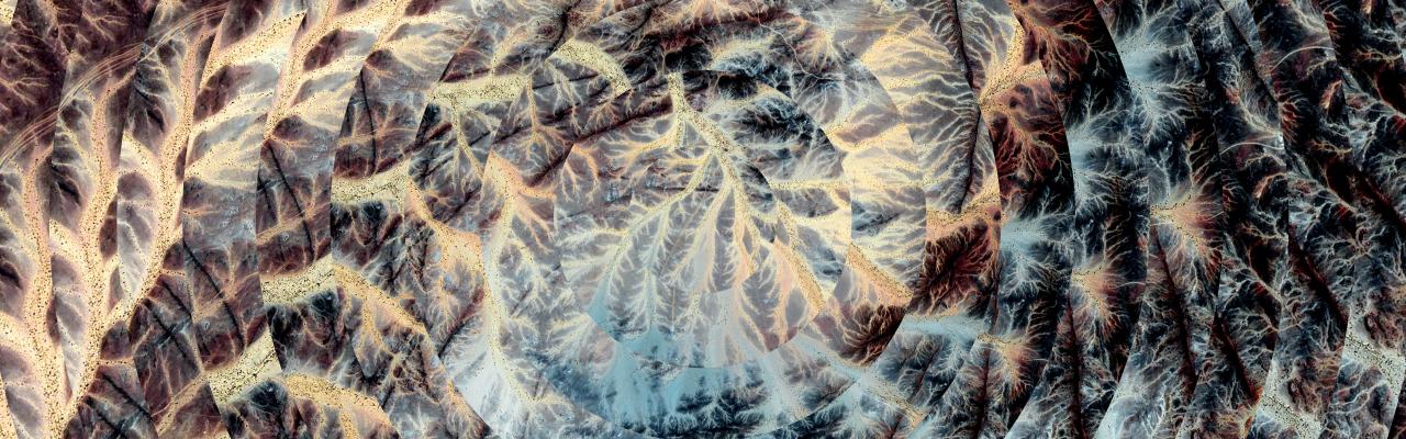 photographie de Tifariti vu par le satellite Pléiades , modifiée par une spirale