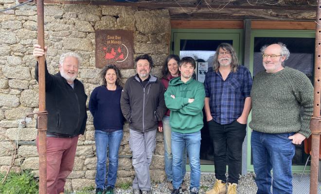 L'équipe de 20 000 Docs sur la terre